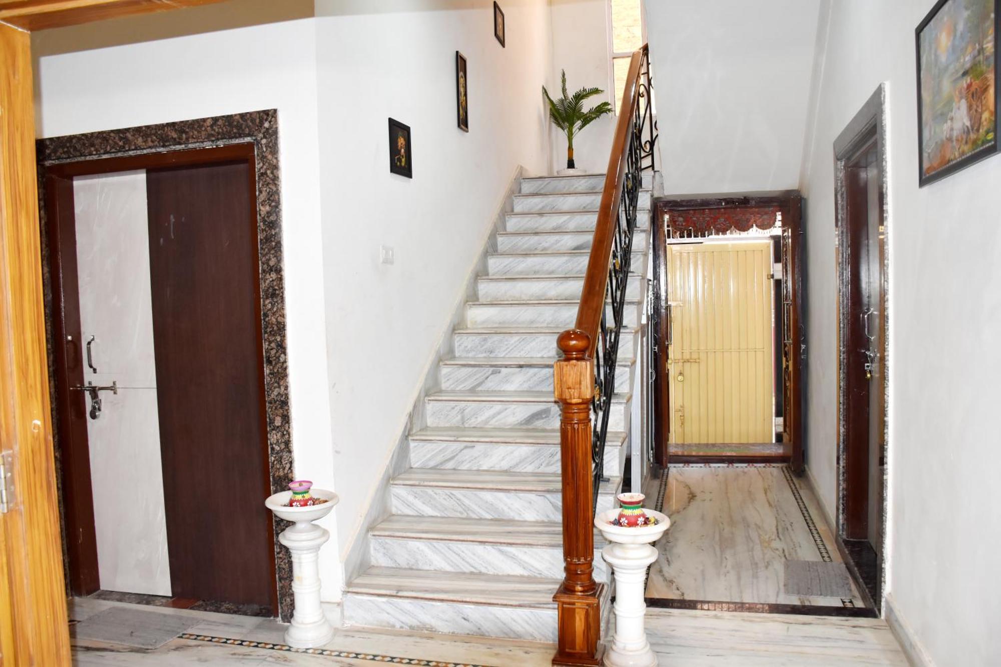 Ramaya Home Stay Варанасі Екстер'єр фото