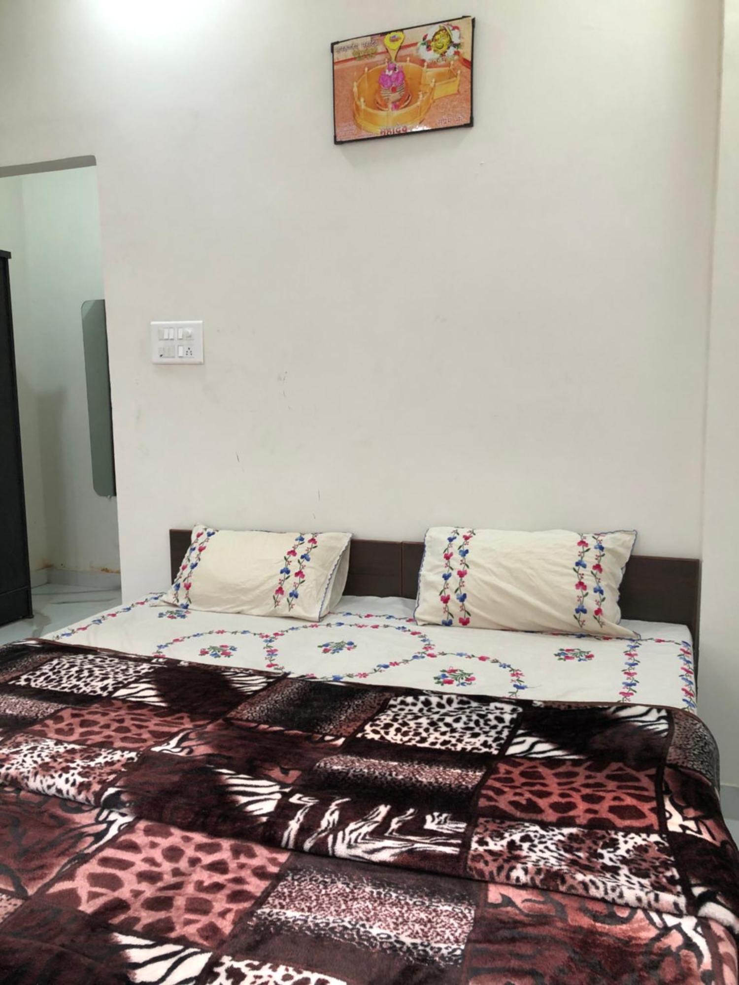 Ramaya Home Stay Варанасі Екстер'єр фото