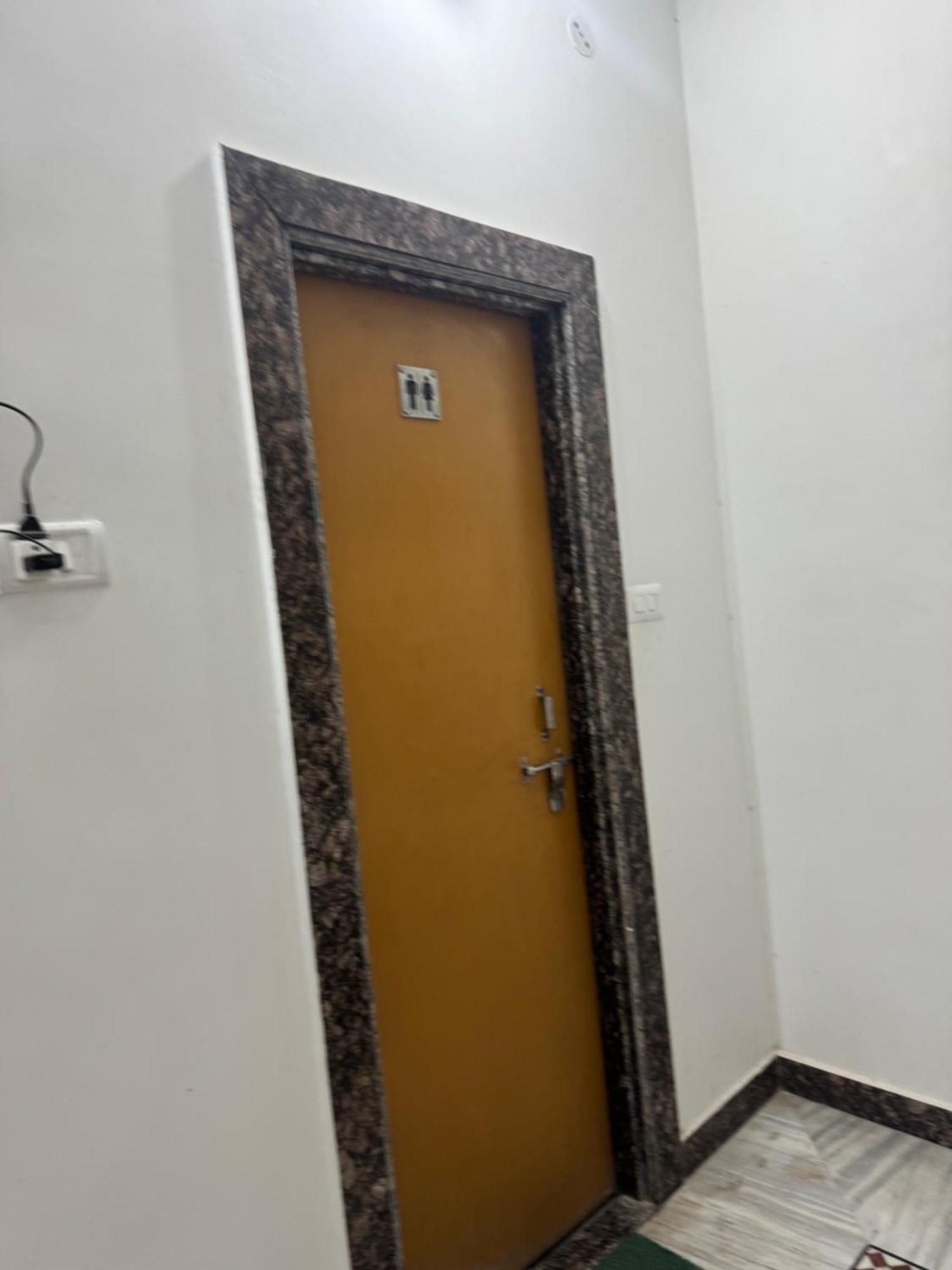 Ramaya Home Stay Варанасі Екстер'єр фото