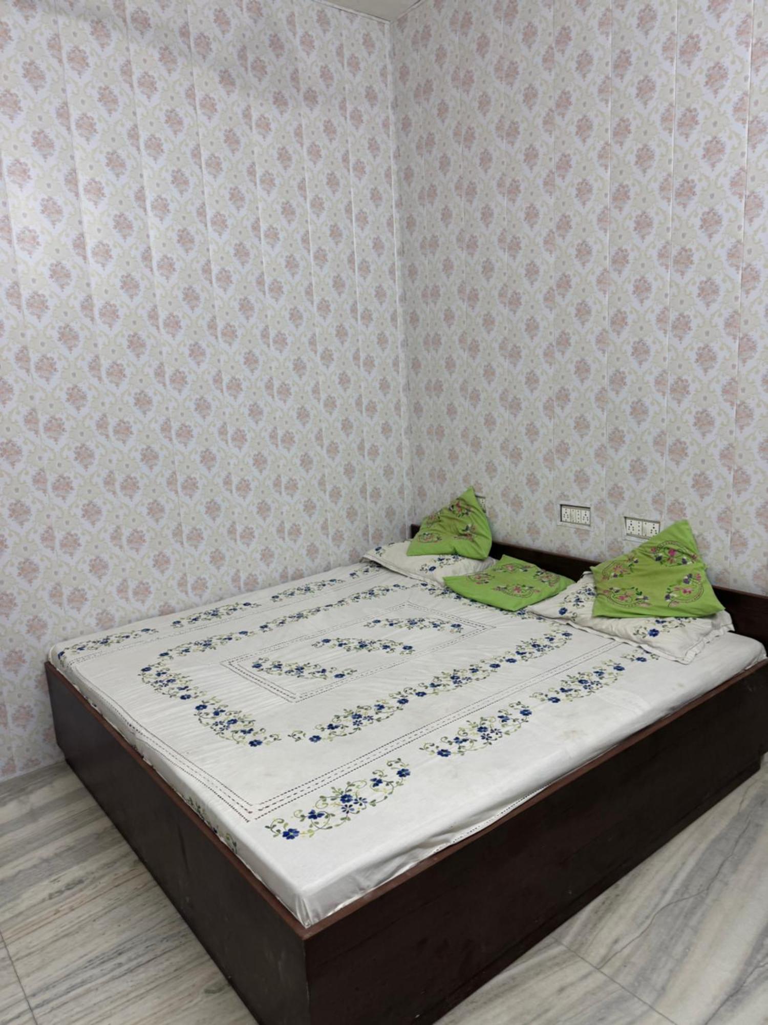 Ramaya Home Stay Варанасі Екстер'єр фото